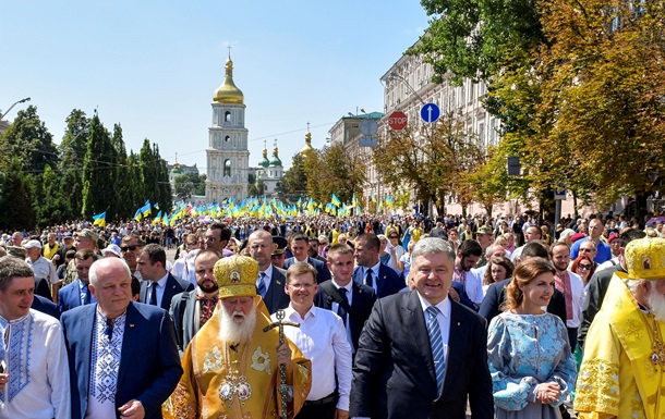 Автокефалия и Крещение Руси. Итоги крестных ходовСюжет