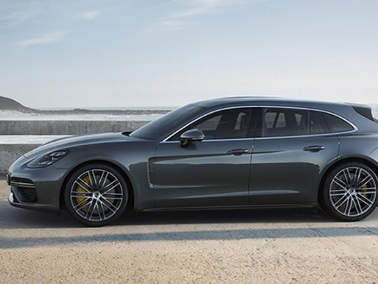 Основной козырь нового Porsche-универсала — невероятно вместительный багажник (фото)