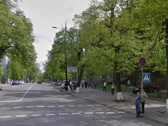В центре Киева на улице Институтской ограничат проезд транспорта