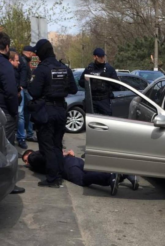 В Одессе на взятке 10 тысяч долларов задержан прокурор