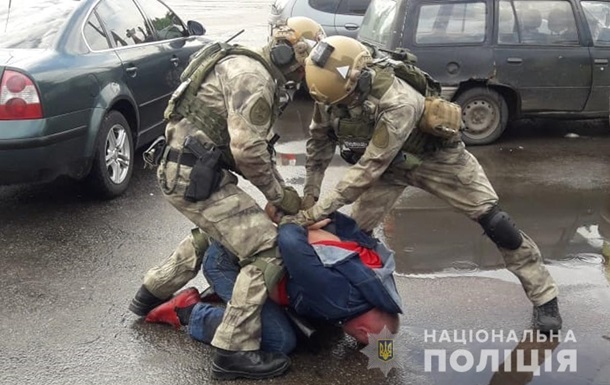 В Житомире спецназ задержал торговцев кокаином