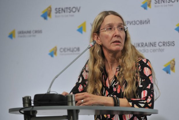 Чому політики бажають вибити крісло з-під Супрун
