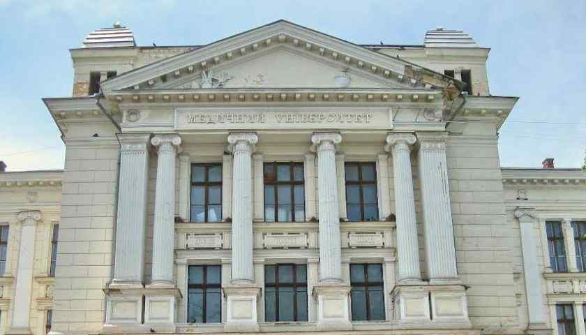 Экс-ректор одесского Медина потратил бюджетные деньги на платную женскую клинику