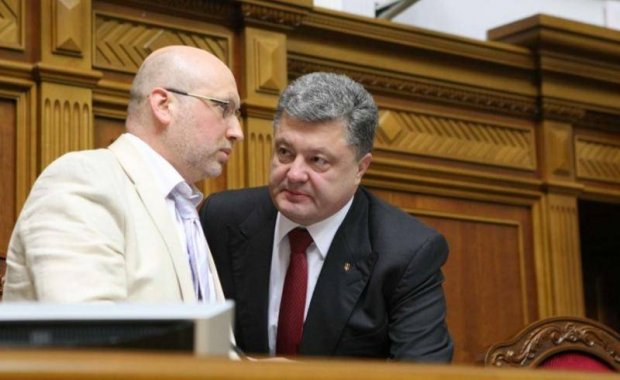 Гра в імітацію: чому Порошенко вирішив скористатися російською агресією