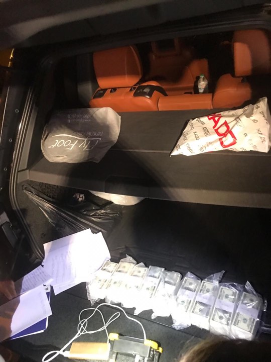 Гримчака та його помічника затримали на хабарі у 480 тисяч доларів: усе, що відомо