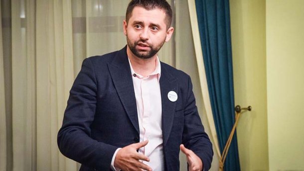 Хай ідуть лісом, – Арахамія про відмову партій надавати кандидатів в Кабмін