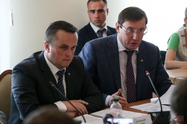 Магія Авакових, або Як Луценко кришує Холодницького