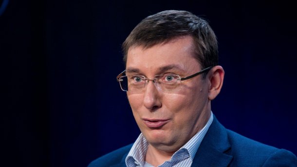 Ми мали уникнути шоу: Луценко через чорний хід прийшов на допит в НАБУ