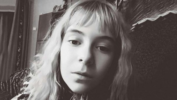 На Хмельниччині загадково повісилася 12-річна дівчинка