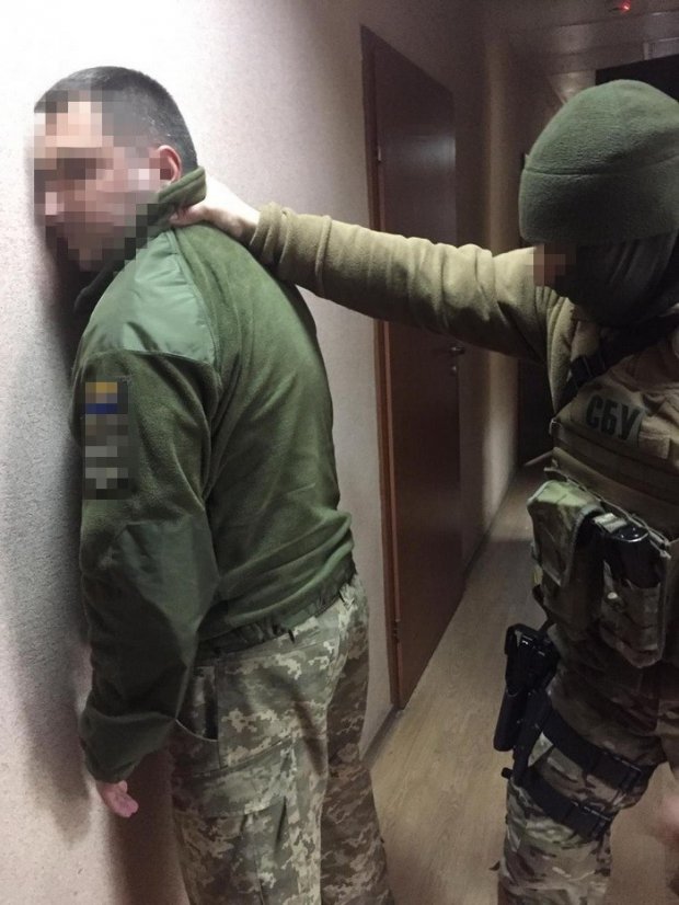 На Одещині СБУ затримали керівника районного військкомату за хабарництво