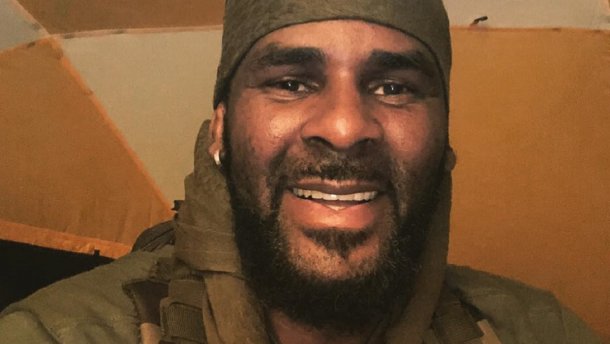 Офіційно: американського співака R Kelly визнали винним у зґвалтуванні неповнолітньої дівчини