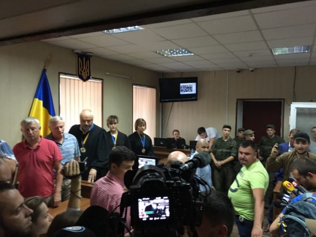 Підозрюваного у вбивствах на Майдані беркутівця Тамтуру звільнили з-під варти: що відомо