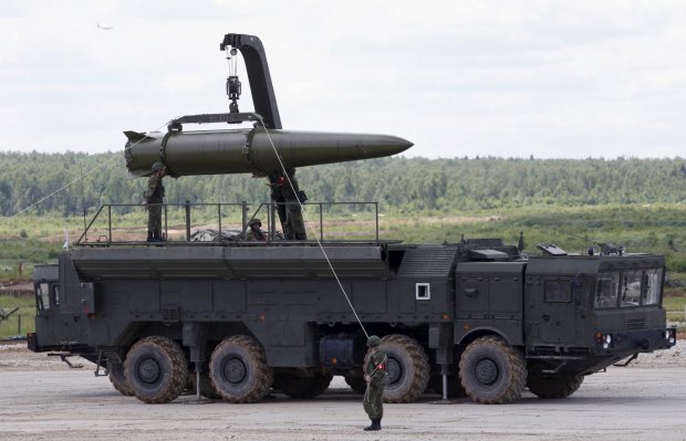 Покарання Росії та конфлікт з Європою, – західні ЗМІ про вихід США з ракетного договору