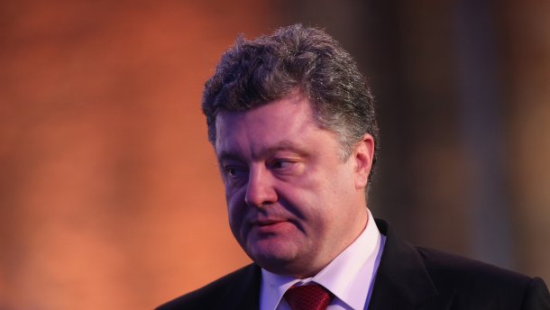 Порошенко скуповує голоси під виглядом роздачі бюджетної матеріальної допомоги
