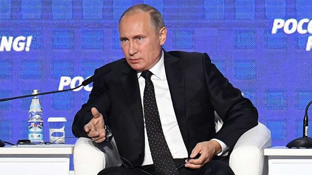 Путин пытается изолировать Россию от всего мира – так легче дольше оставаться у власти