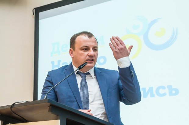 Регіони просять вогню: чи готові обєднуватися міста і села України?