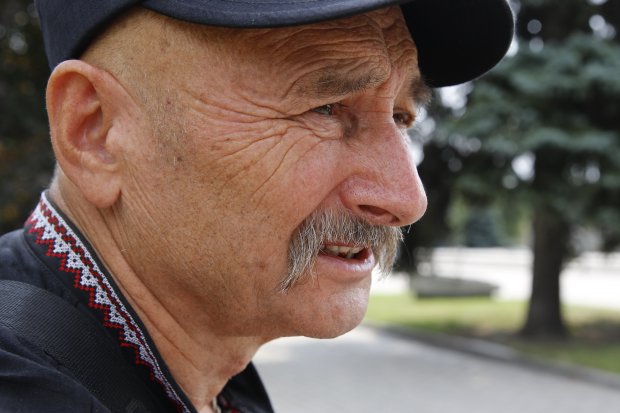 Син скоріше зломиться, але не зігнеться, – батько військовополоненого