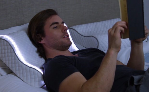 Sunrise Smart Pillow – розумна подушка з функцією нічника, будильника і трекера сну