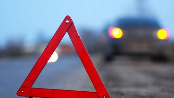 У Чернівецькій області нетверезий водій збив двох підлітків, один загинув