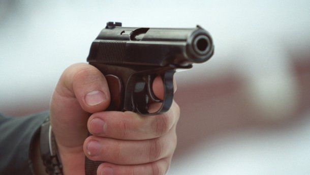 У Запоріжжі чоловік поранив знайомого та стріляв у поліцейських