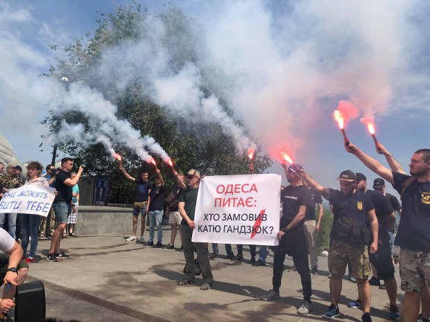 В Україні та світі проходять акції з вимогою покарати замовників і вбивць Гандзюк