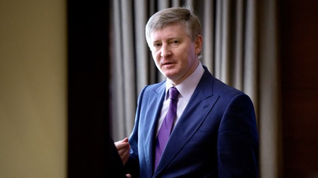 Як за сприяння Порошенка олігарх Ахметов безкарно наживається на українцях