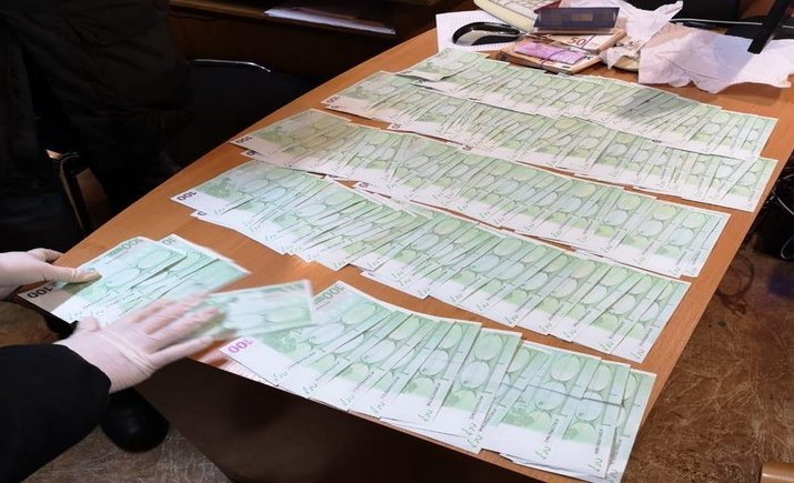 Иностранец предлагал 26 тыс. евро за возвращение конфискованных сигарет