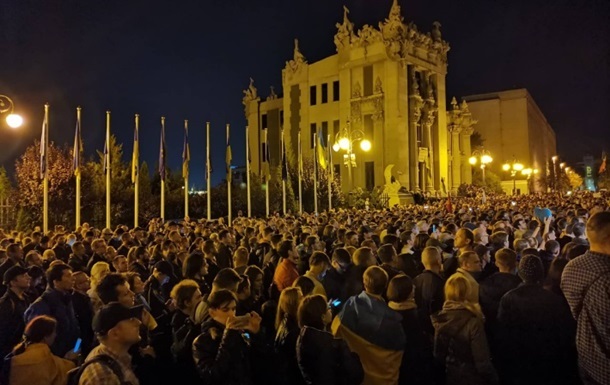 Итоги 02.10: протесты и формула ШтайнмайераСюжет