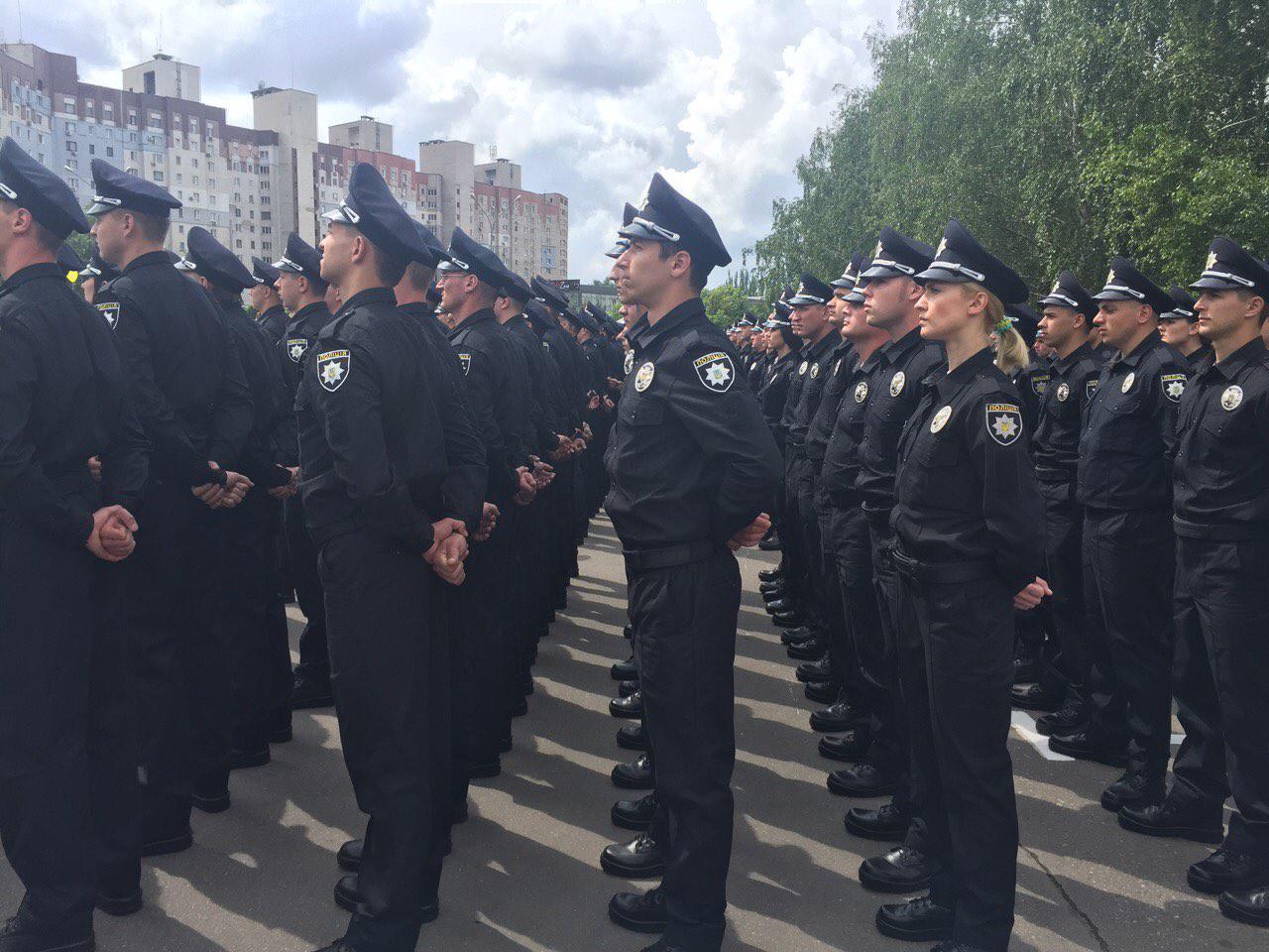 Новые патрульные полицейские Кривого Рога приняли присягу