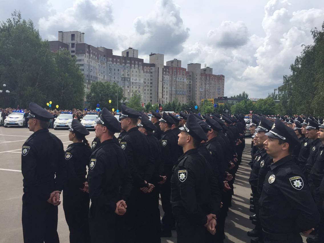 Новые патрульные полицейские Кривого Рога приняли присягу