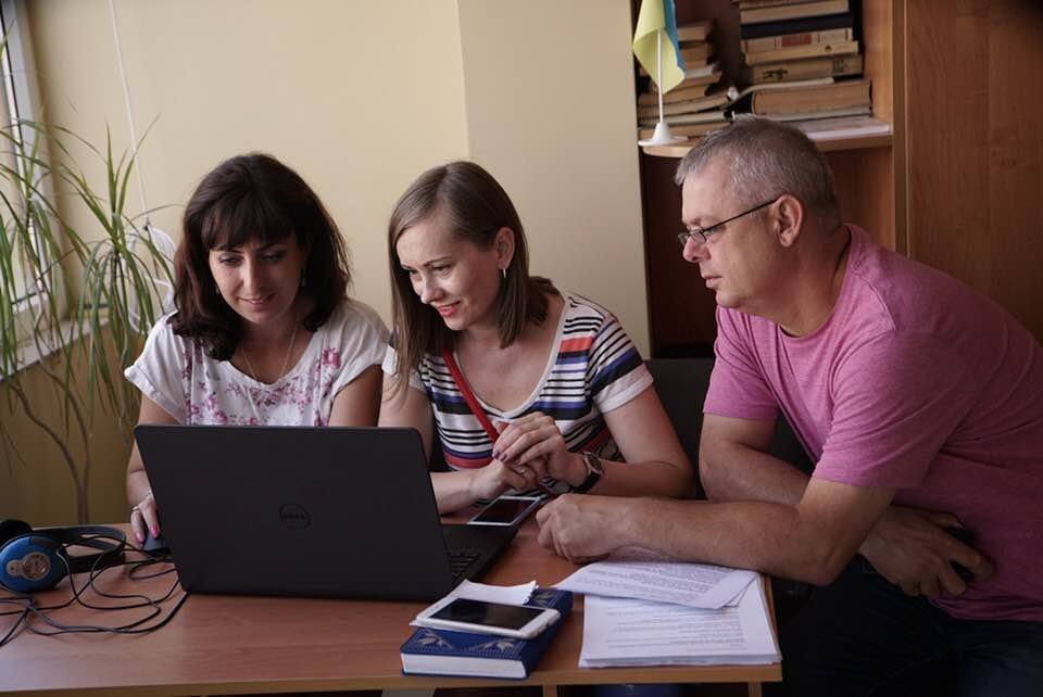 Отношения на расстоянии: Как построить эффективную удаленную команду в стиле комьюнити