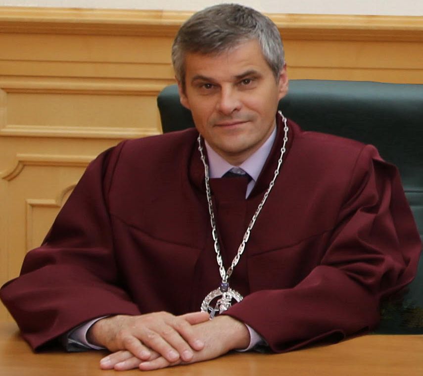 Судья КСУ Николай Мельник: Конституционный суд поставил под сомнение правомерность Революции достоинства