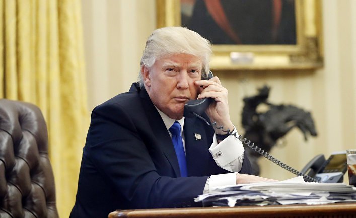 Трамп обнародует стенограмму телефонного разговора с Зеленским