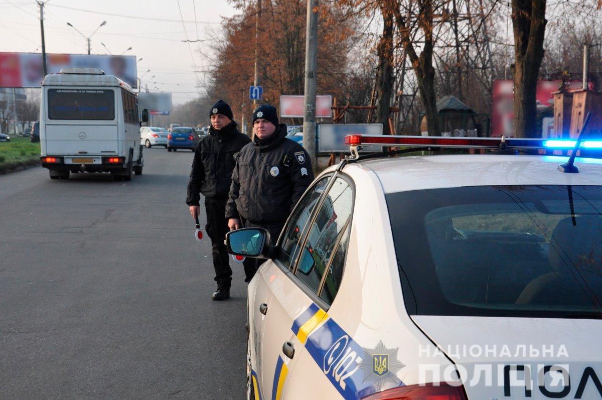 В Черновцах во время профилактической отработки обнаружили два автомобиля-двойника