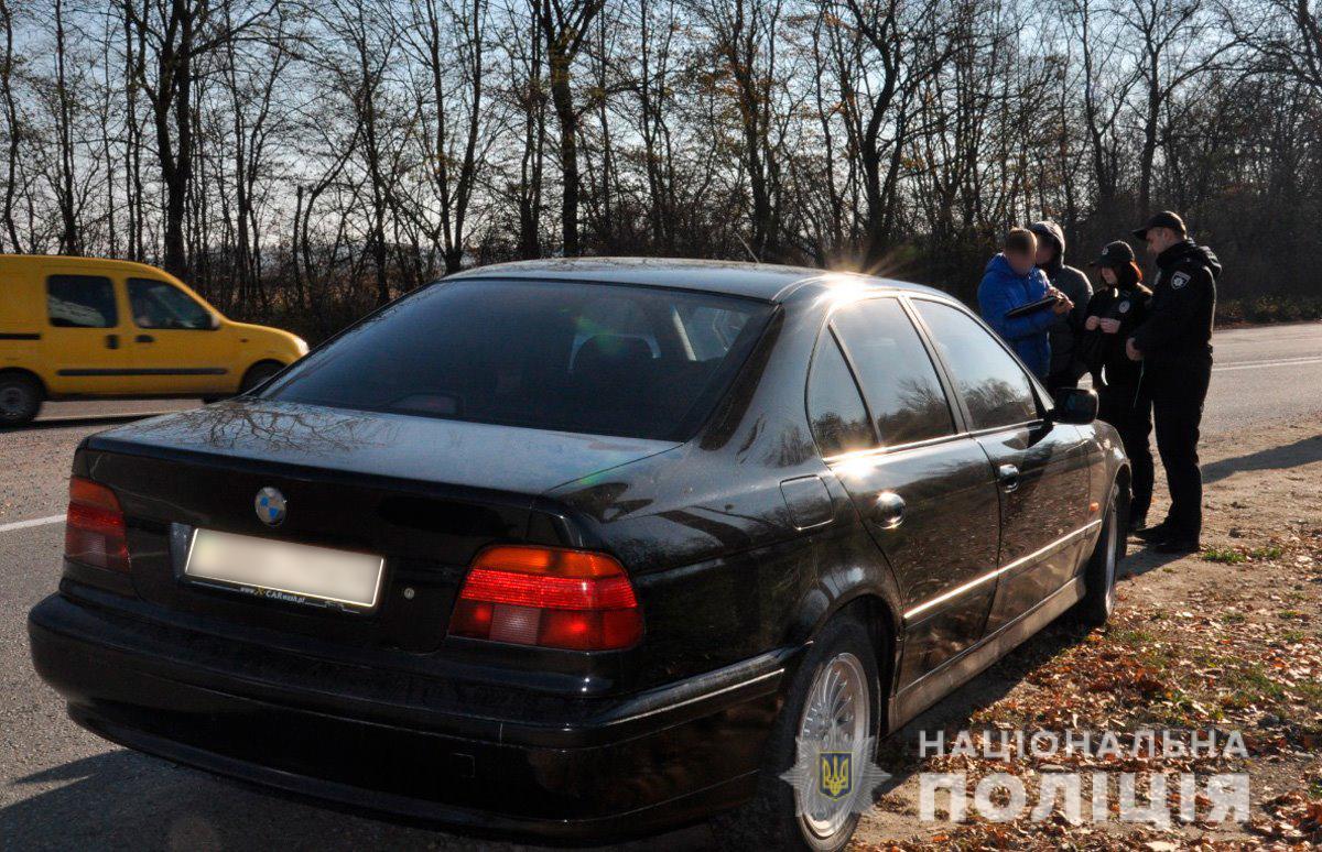 В Черновцах во время профилактической отработки обнаружили два автомобиля-двойника