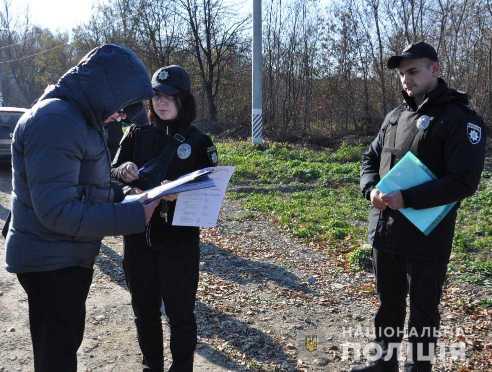 В Черновцах во время профилактической отработки обнаружили два автомобиля-двойника