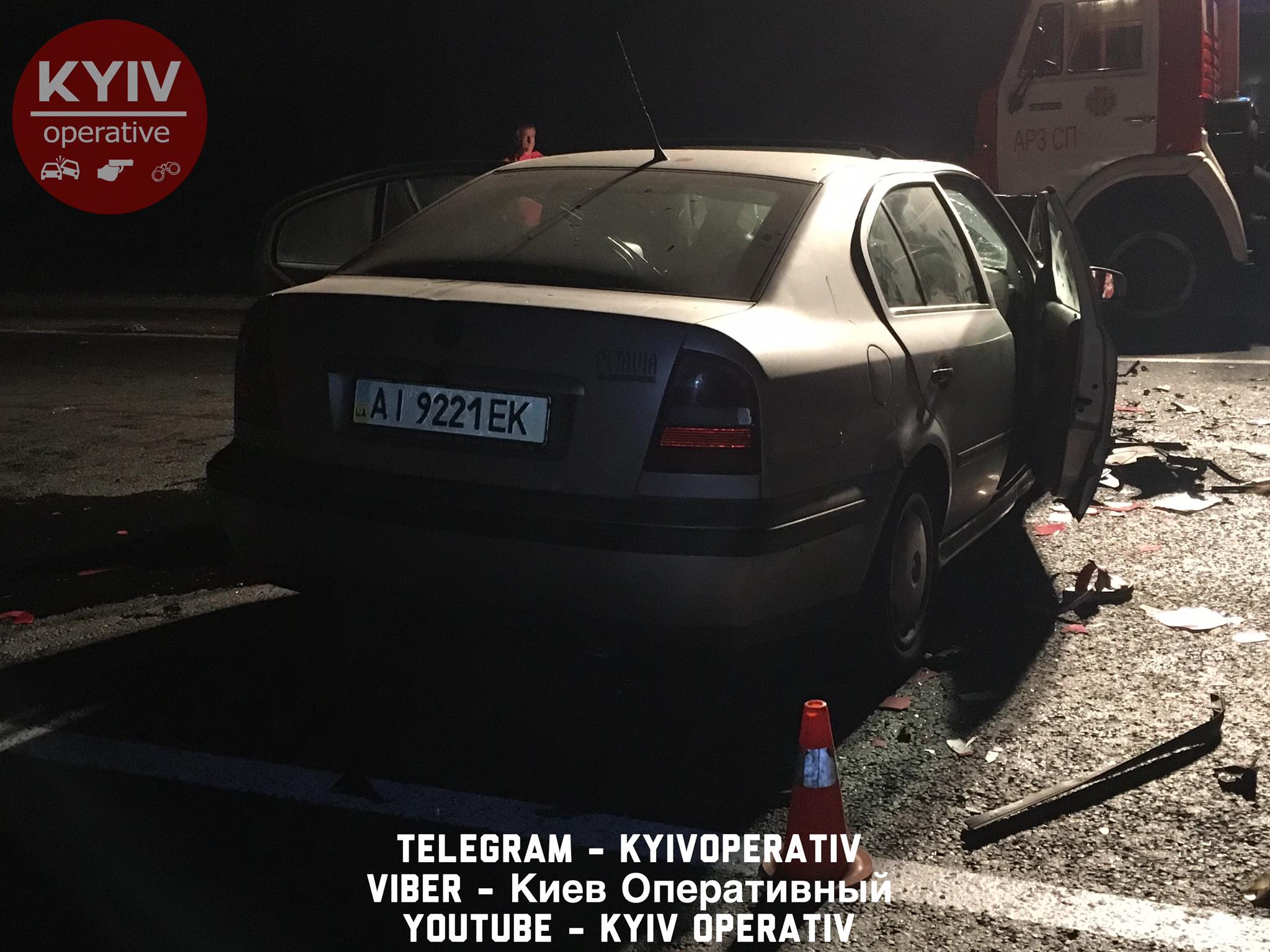 В ДТП на Гостомельском шоссе погибли два человека, трое срочно госпитализированы