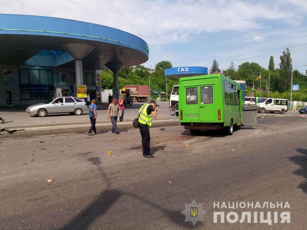 В Харькове в ДТП с маршруткой пострадали 10 человек, двое в тяжелом состоянии