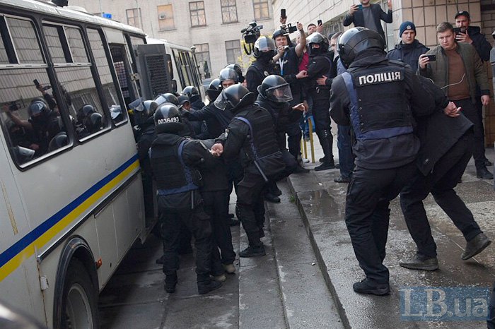 В Киеве снова напали на спортклуб «Восход»: полиция провела задержания (ФОТО, ВИДЕО)