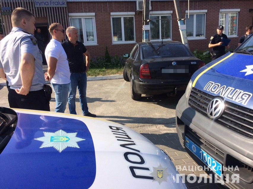 В Киевской области мужчина застрелился в автомобиле