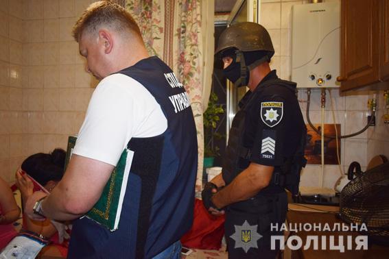 В Николаеве разоблачили сутенеров, которые создали места разврата для иностранных моряков