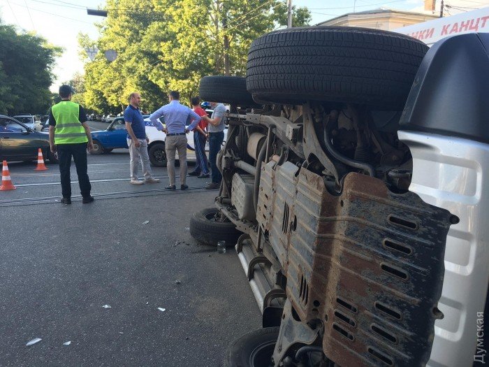 В Одессе произошло тройное ДТП с участием полицейского Prius, - СМИ