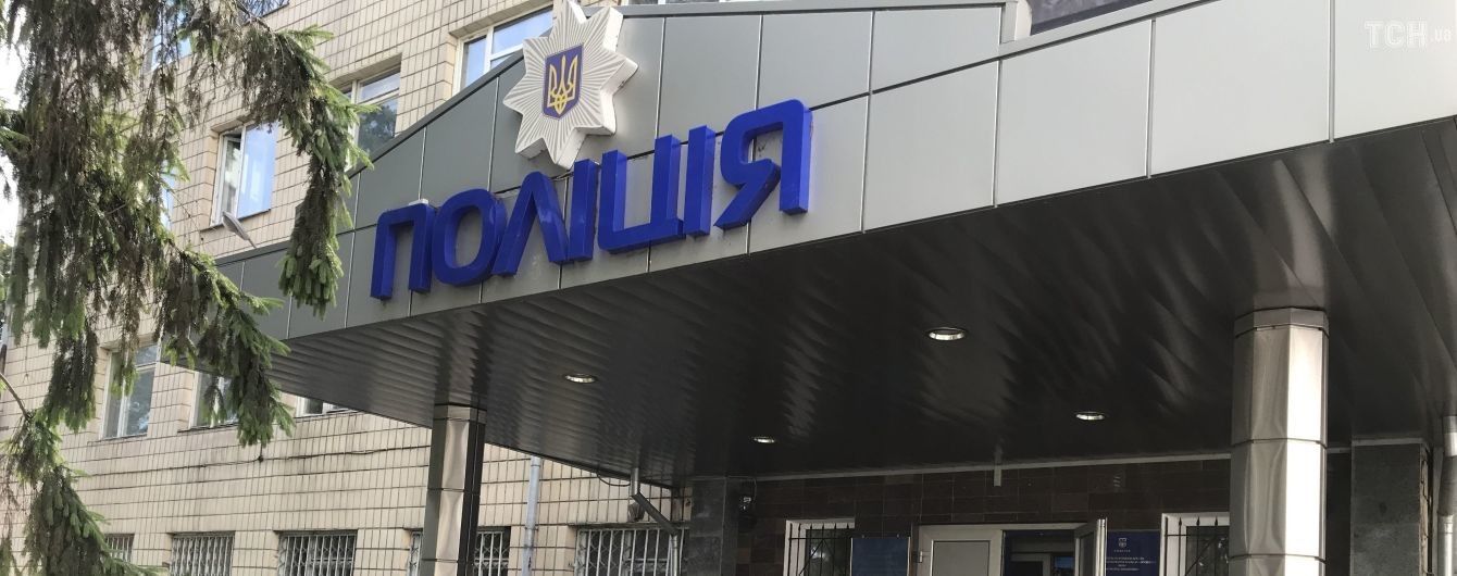 В Полтаве уволили полицейского, который пьяным избил битой студента