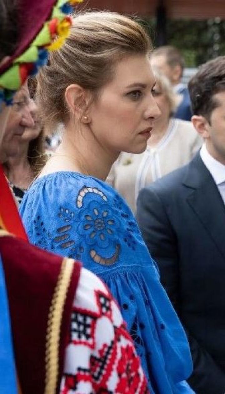 В синем костюме и с украшениями: Елена Зеленская на встрече с Томом Крузом