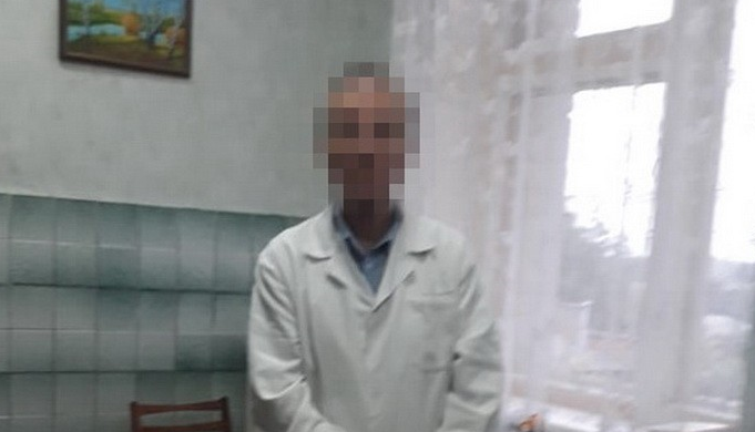 В Сумской обл. задержали врача, вымогавшего у участника ООС 140 тыс. грн за получение инвалидности