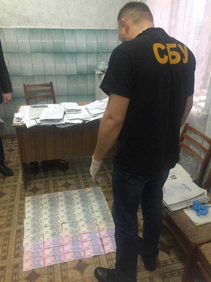В Сумской обл. задержали врача, вымогавшего у участника ООС 140 тыс. грн за получение инвалидности