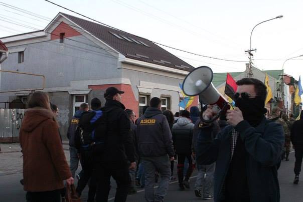 В Ужгороде участники шествия националистов заявили, что готовы к противодействию венгерским оккупационным деятелям