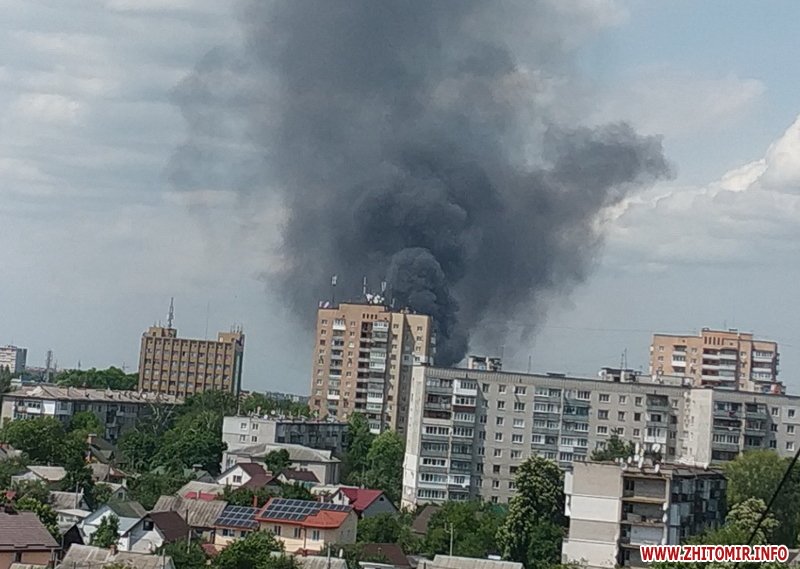 В Житомире горит заправка, есть пострадавшие
