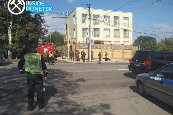 Взрыв с пострадавшими, похищение Губаревой и захват информресурсов: В Донецке неспокойно перед выборами
