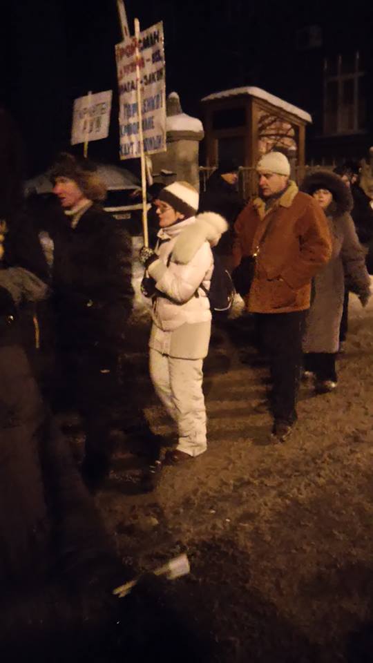 Митингующие криворожане перекрыли выезды из Администрации президента, - нардеп